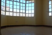 Three bedrooms all en-suite townhouse for rent